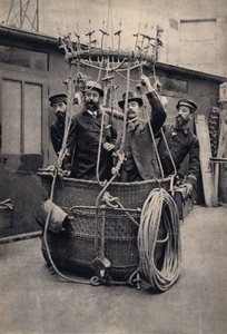 Fotografische enscenering met een heteluchtballon. Fotografie, eind 19e eeuw, Parijs. Collectie Selva