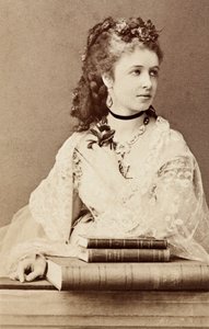 Portret van Pauline Lucca, ca. 1860s (zwart-wit foto) door Unknown photographer
