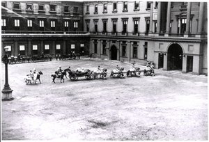 Koningin Victoria verlaat Buckingham Palace, Diamanten Jubileum, 22 juni 1897 (zw/w foto)