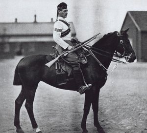 Sergeant van de 92nd Gordon Highlanders, uitgerust als bereden infanterist door Unknown photographer
