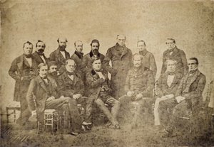 Het Congres van Parijs was een vredesconferentie die in 1856 in Parijs, Frankrijk, werd gehouden tussen vertegenwoordigers van de grote mogendheden in Europa om vrede te sluiten na de bijna drie jaar durende Krimoorlog - Krimoorlog (1853-1856): gezanten di door Unknown photographer