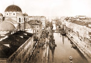 Uitzicht op de stad Triëst aan het einde van de 19e eeuw door Unknown photographer