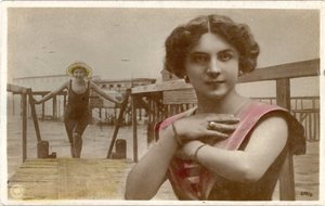 Vrouwen in badpakken, ca. 1908