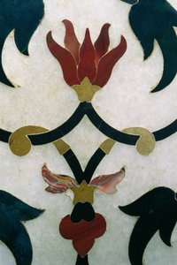 Lotusbloemen, detail van een buitenmuur
