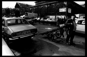Les halles de Paris net voor de sloop in augustus 1971 (zw/w foto)