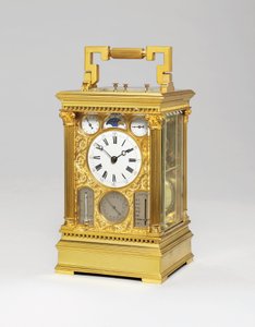 Franse messing grande sonnerie acht dagen reisklok met volledige kalender, maanstand, barometer & thermometer, c.1880