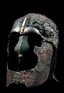 Pre-Viking kunst: helm van een krijger door Viking Viking