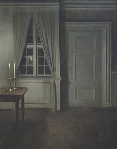 Interieur met twee kaarsen