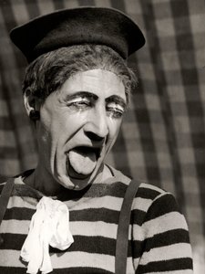 Portret van een clown, Italië, ca. 1950 (gelatinezilverdruk) door Vincenzo Balocchi