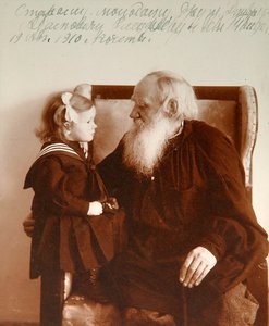 Russische auteur Leo Tolstoy met zijn kleindochter Tatiana, Yasnaya Polyana, Rusland, c1910 door Vladimir Grigorievich Chertkov