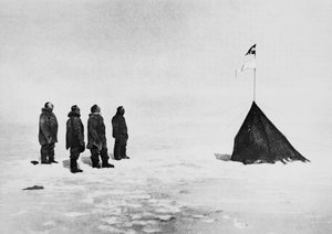 Roald Amundsen, Helmer Hanssen, Sverre Hassel en Oscar Wisting voor de tent opgericht op de Zuidpool, 16 december door John Ward Dunsmore