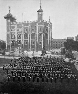 Het 1e Suffolk Regiment bij de Tower of London, 1895-1896 door W. W. Rouch