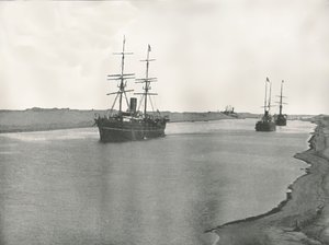 Schepen op het Suezkanaal, Kantara, Egypte, 1895 door W and S Ltd