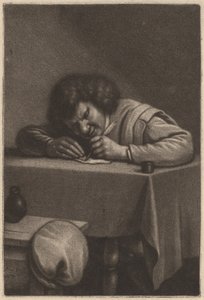 Een man die aan een tafel schrijft