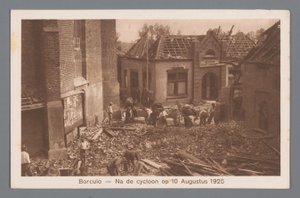 Borculo -- Na de cycloon op 10 augustus 1925 door Weenenk and Snel