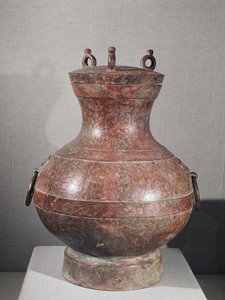 Vaas uit het graf van Prins Liu Shang (brons ingelegd met goud en zilver)