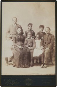 Portret van een gezin,c. 1890 (foto) door Wilcox