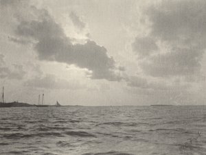 Zonsondergang boven water,jaren 1890 (foto) door William B. Post