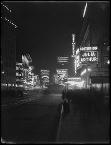 Verlichte borden op Times Square, New York City, 1917