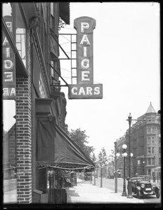 Paige Cars bord op 1410 Bedford Avenue, Brooklyn, 13 juli 1916 door William Davis Hassler