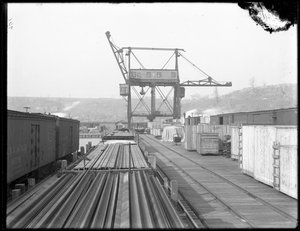Rechtstreekse lader bij de West Shore Rail Road, Weehawken, New Jersey, 1912 door William Davis Hassler