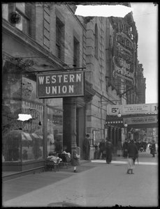 Western Union kantoorbord op W. 125th Street en St. Nicholas Avenue, New York City, 28 april 1916