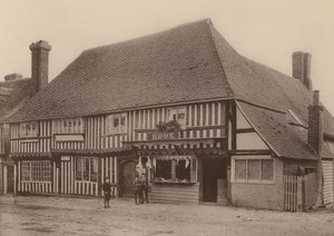 In Tenterden, Kent door William Galsworthy Davie