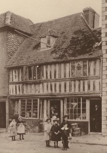 In Tenterden, Kent door William Galsworthy Davie