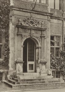 Deur, In the Court, Hatfield House door William Galsworthy Davie