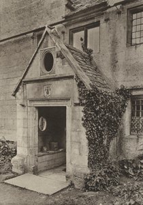 Deur, Portiek bij Cap Mill, Painswick, Gloucestershire (zw/w foto) door William Galsworthy Davie