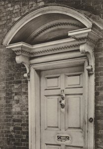 Deur, The Causeway, Horsham, Sussex (zwart-wit foto) door William Galsworthy Davie