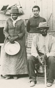 Ansichtkaart van Harriet Tubman, Nelson Davis, en dochter Gertie