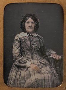 Zittende oudere vrouw met geruite jurk en muts, 1854-60 door William Hardy Kent