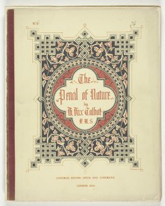 Omslag en tekst uit "The Pencil of Nature," Londen, 1844 door William Henry Fox Talbot