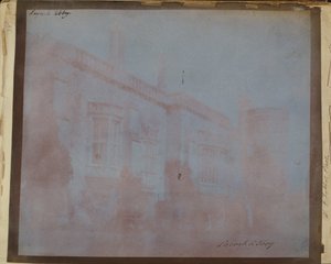 De Zuidelijke Voorzijde van Lacock Abbey met Sharington
