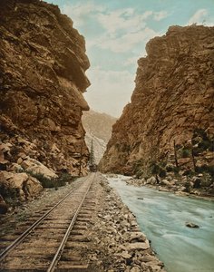 Clear Creek Canyon, Colorado, c.1899 door William Henry Jackson
