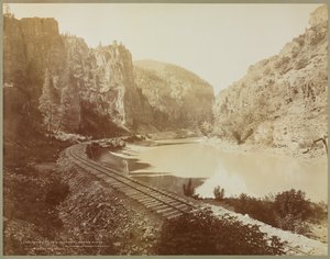 Echo Cliffs, Canyon van de Grand River, Glenwood Extension, Colorado, 1885 door William Henry Jackson