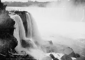 Horseshoe Falls vanaf Goat Island, Niagara, ca. 1880-97 door William Henry Jackson