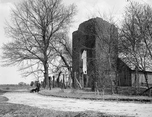Oude Kerk, Jamestown, Virginia, c.1902 (foto) door William Henry Jackson