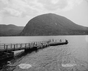 Storm King Mountain, New York, c.1880-97 door William Henry Jackson