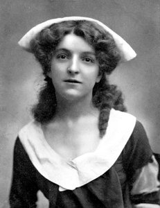 Molly McIntyre 1886-1952, Schotse actrice, 1905 door William and Daniel Downey