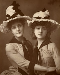 Twee Rozen, Maude Millett en Annie Hughes, Britse actrices, 1888