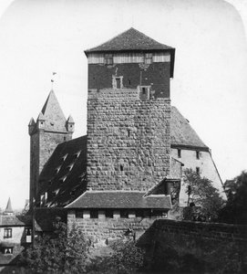 De Vijfhoekige Toren Funfeckiger Thurm, Kaiserstallung, Neurenberg, Duitsland door Wurthle and Sons