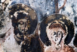 Heiligen, beschadigde fresco in kerk van Agios Vasileios, Vavouledo, Kreta, Griekenland