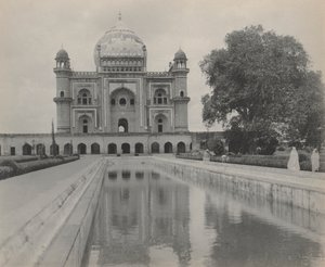 Saftar Jung Graf, Delhi door studio of A. W. A. Plâté Studio (Ceylonese)