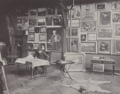 Franse schilder Alfred Philippe Roll in zijn atelier door (after) French Photographer