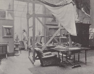 Franse schilder Paul-Albert Besnard in zijn atelier (zwart-wit foto) door (after) French Photographer