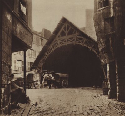 De Herberg van de Gouden Passer, rue Montorgueil door (after) French Photographer