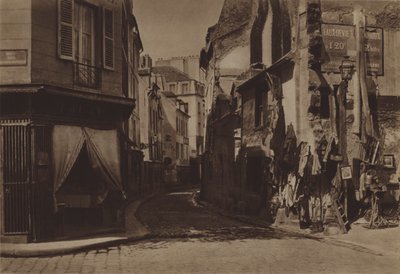 De straat van Lourcine door (after) French Photographer