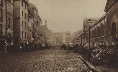 De rue de la Tonnellerie, bij de Hallen (zwart-wit foto) door (after) French Photographer